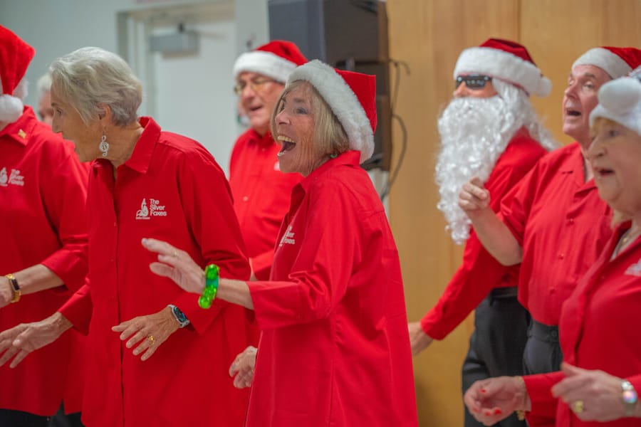 LG_SeniorGivingTree-15