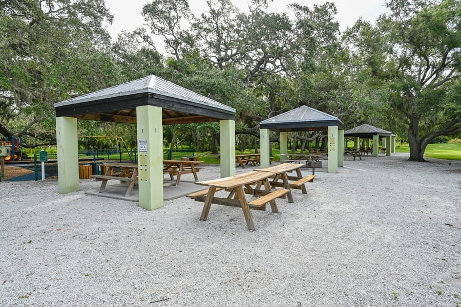 20250918_ColonialOaksPark_0004_SD