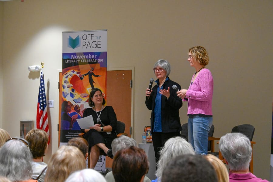 20251119_JanetandAlexEvanovichLibraryEvent _0016_SD