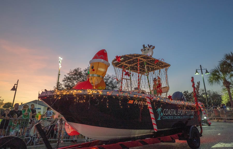 PoinsettiaParade_LG-43