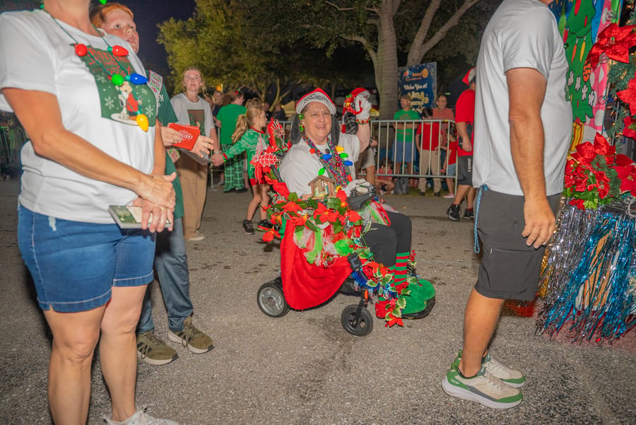 PoinsettiaParade_CD (10)