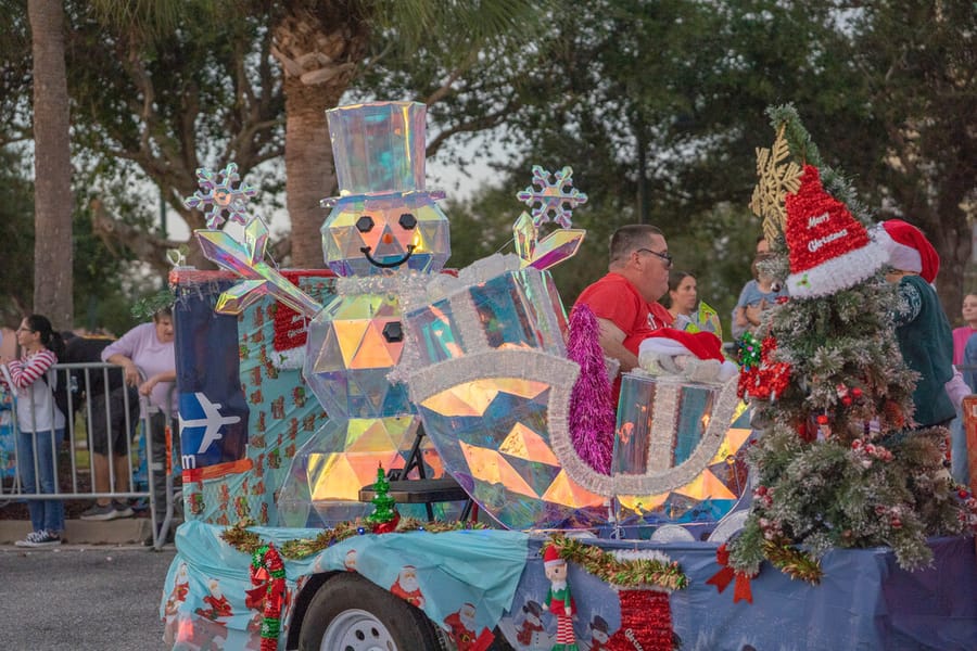 PoinsettiaParade_LG-33