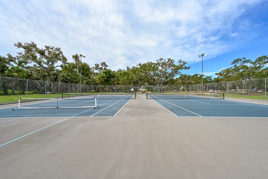 20250918_ColonialOaksPark_0011_SD