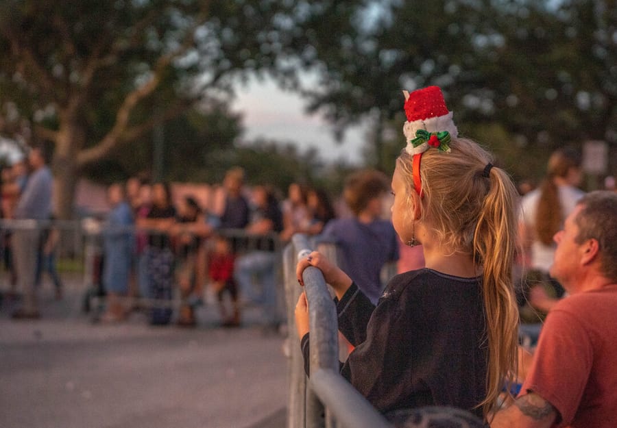 PoinsettiaParade_LG-39