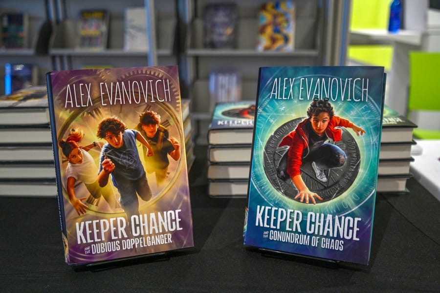 20251119_JanetandAlexEvanovichLibraryEvent _0017_SD