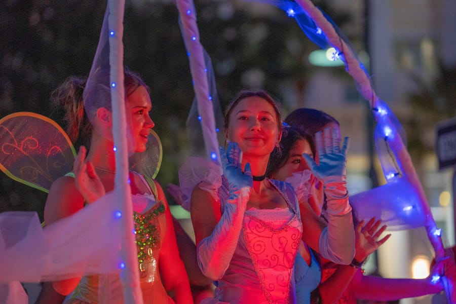 PoinsettiaParade_LG-53