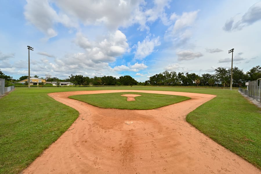 20250922_NewtownEstatesPark_0059_SD