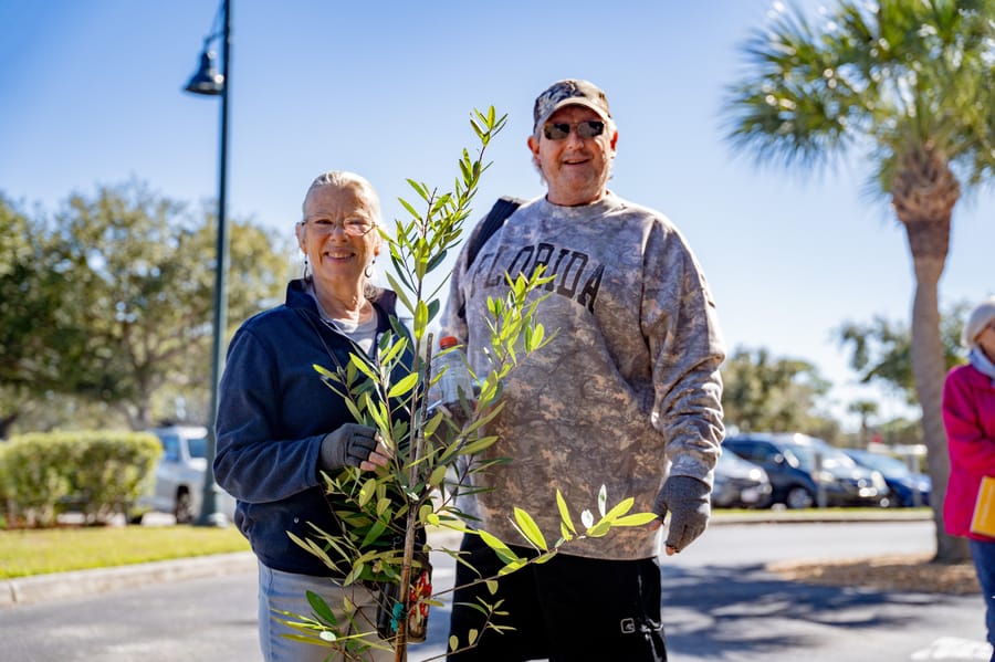 Jan. 16 Tree Giveaway IY (53)
