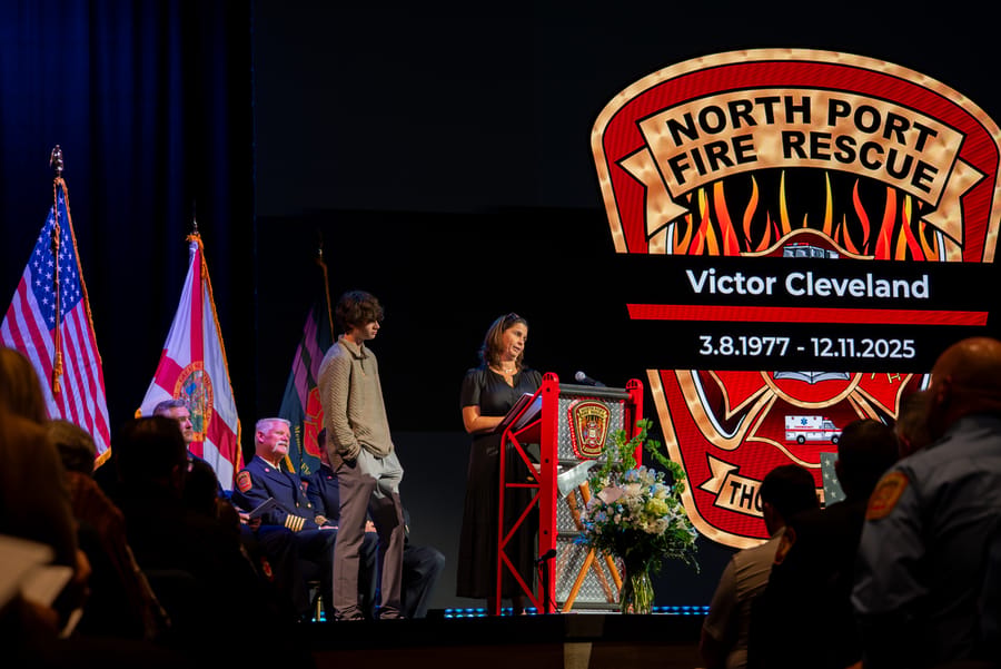 Victor Cleveland Funeral Service_CD-118