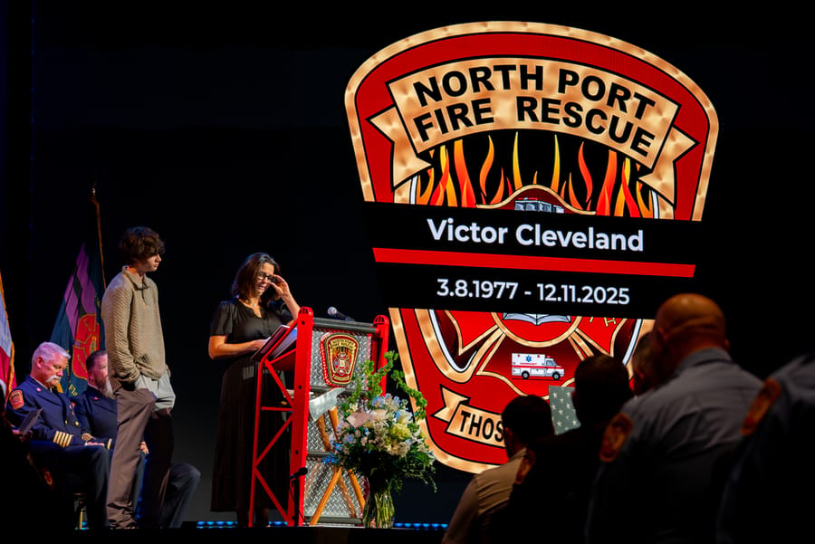 Victor Cleveland Funeral Service_CD-115