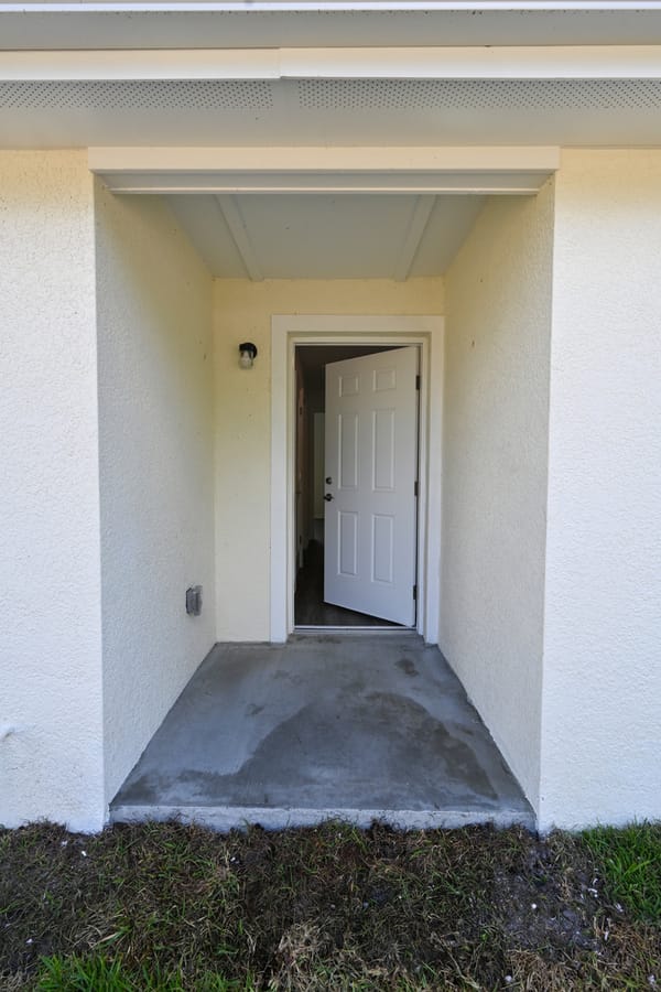 20260330_RibbonCuttingResilientSRQ_299_SD