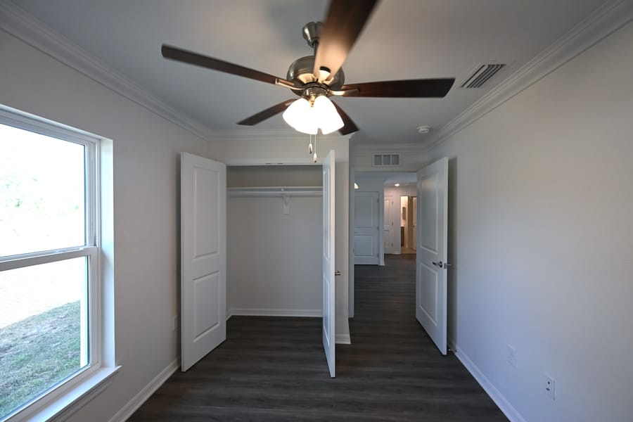 20260330_RibbonCuttingResilientSRQ_197_SD