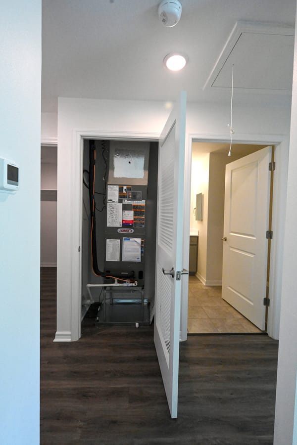 20260330_RibbonCuttingResilientSRQ_297_SD