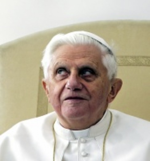 popebenedict2_2001