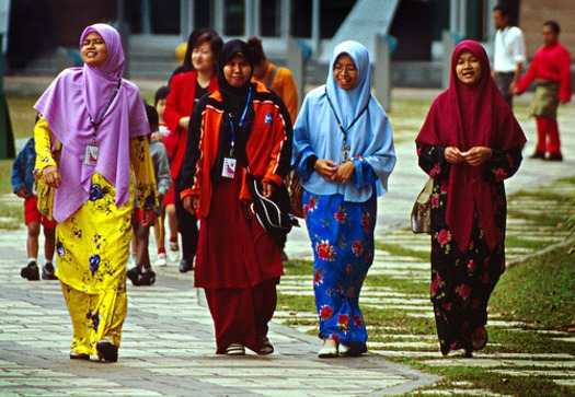 Malaysian-Muslim-women