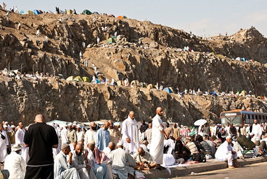 Pilgrims_camp_at_Mina_-_Flickr_-_Al_Jazeera_English