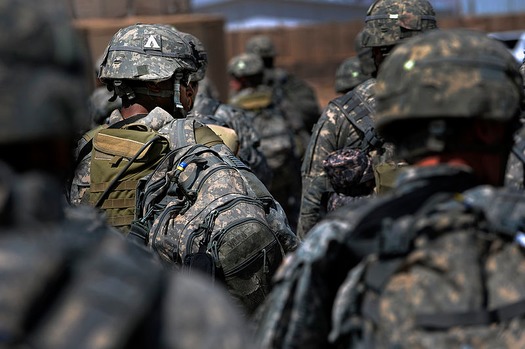 U.S._Soldiers_with_4th_Brigade_Combat_Team,_82nd_Airborne_Division_travel_from_Camp_Zafar_to_Camp_Stone,_Afghanistan,_Aug._24,_2009_090824-A-VK137-194