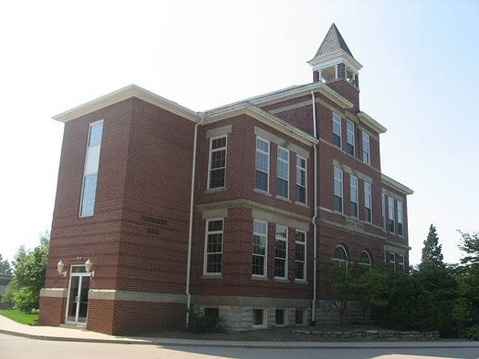 800px-Founders_Hall,_Cedarville_University