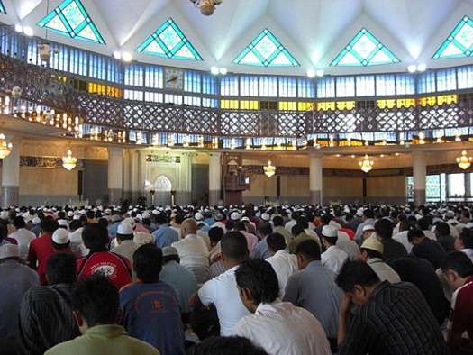 Inside_masjid_negara