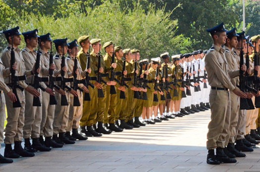 Israeli_soldiers_and_band_members_prepare_for_a_visit_from_Chairman_of_the_Joint_Chiefs_of_Staff_U.S._Army_Gen._Martin_E._Dempsey_in_Tel_Aviv,_Israel_121029-F-SM325-007