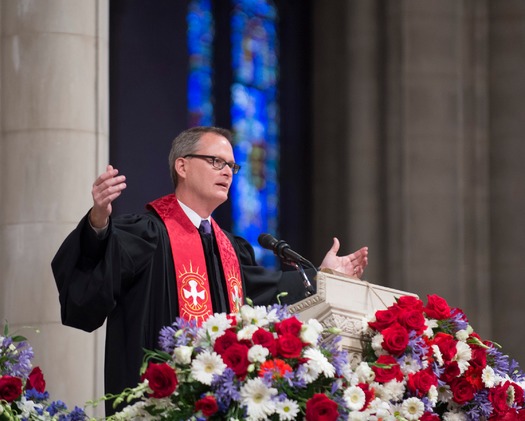 Hi resolution version of RNS-OBAMA-PRAY012213d.jpg