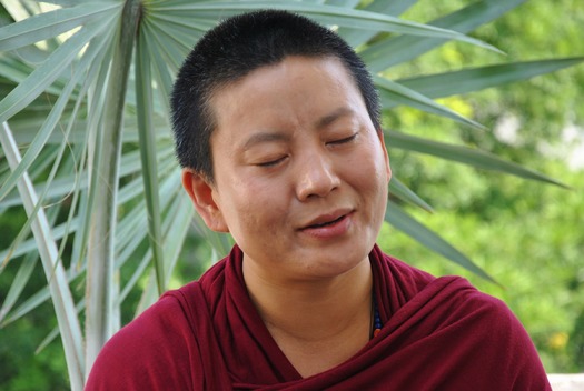 Hi resolution version of RNS-SINGING-NUN100813.jpg