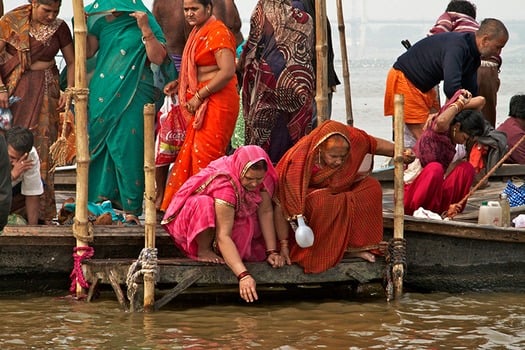 sacredjourneys_kumbhmela01_credit Khishnendu Bose