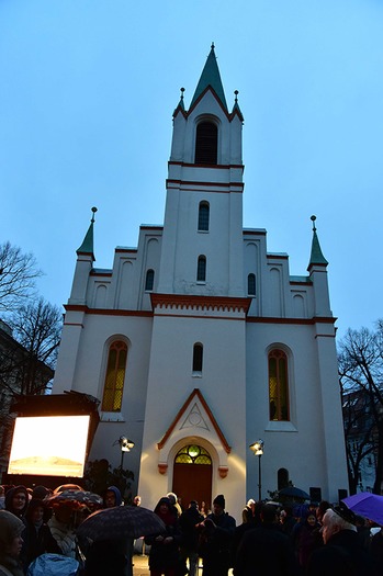 RNS-GERMANY-SYNAGOGUE b