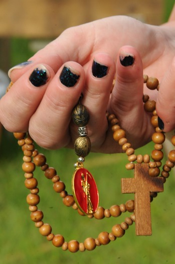 High resolution version of RNS-FOLK-RELIGION050715b.jpg