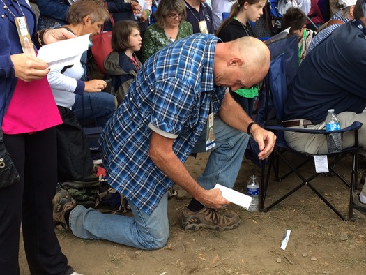 PRINT. Scene from Pope Francis' Mass on the Ben Franklin Parkway