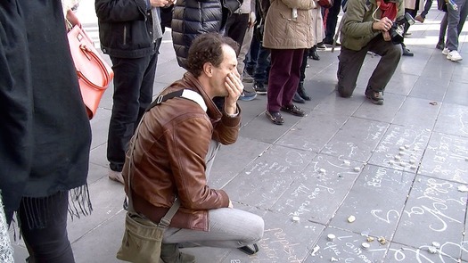 THUMB mourning victims Paris