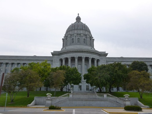 Jefferson_City,_MO_capitol_building;_front_1