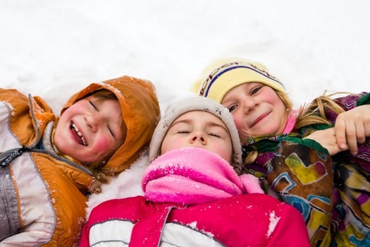 snow children play