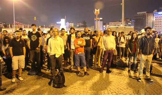 Standing humans in Taksim