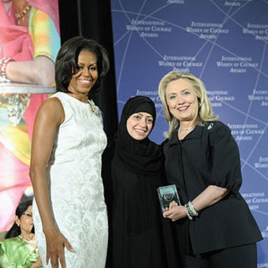 Samar_Badawi_with_Hillary_Rodham_Clinton_and_Michelle_Obama_at_2012_IWOC_Award