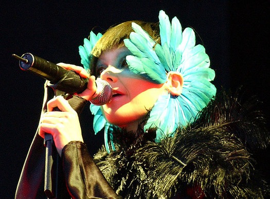 640px-Björk_-_Hurricane_Festival