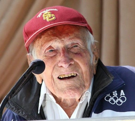 Louis_Zamperini_at_announcement_of_2015_Tournament_of_Roses_Grand_Marshal