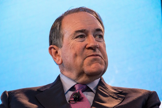 Huckabee Des Moines