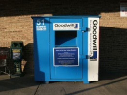 goodwill_clothing_dropoff_bin_200