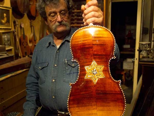 RNS-HOLOCAUST-VIOLINS a