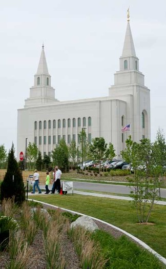 RNS-MORMON-PATRIOTISM