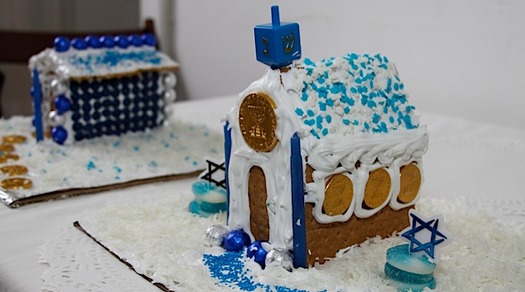 Hannukah_house