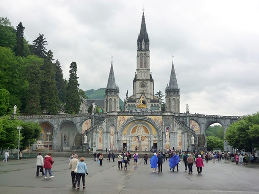 lourdes2