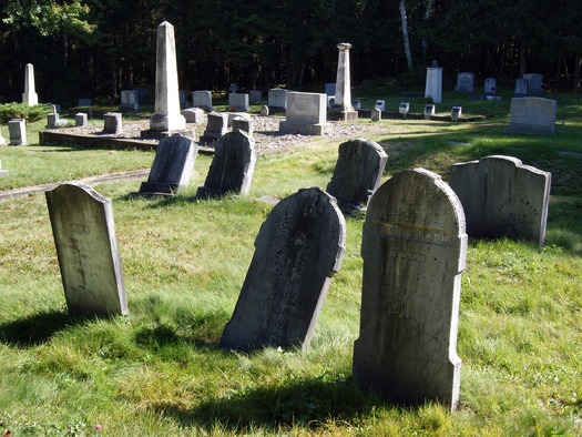 print Grove cemetery in Maine. Photo courtesy of Jonathan Brown via Flickr Commons