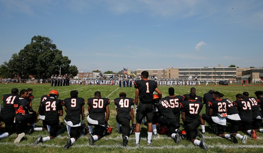 PRINT - RNS-FOOTBALL-KNEEL