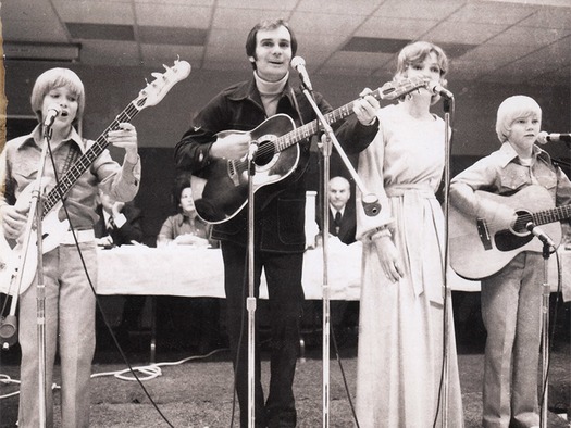 SC.Herbie.HerbSr.Judy.onstage.1970