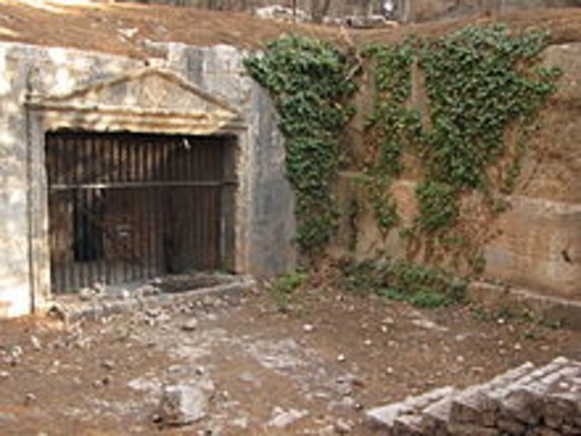 Sanhedrin_tombs_2