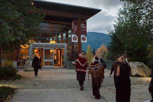 2015_011_BJ_DBCnative_Front Entrance