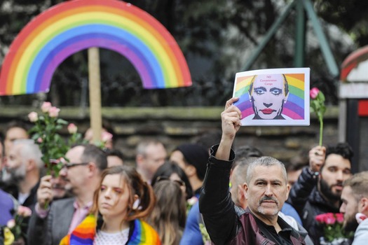 170412-london-chechnya-lbgt-protest-323p_066193757395be572a970a74fcf10323.nbcnews-ux-2880-1000