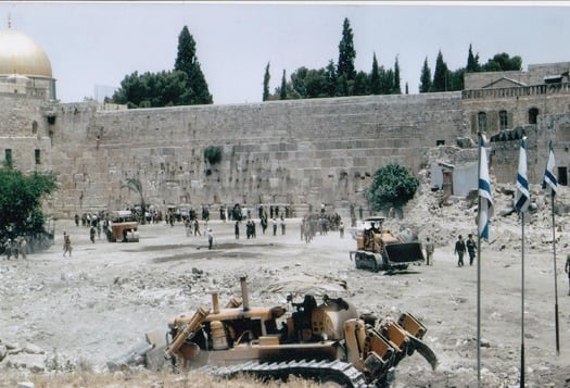 RNS-WESTERN-WALL 060217